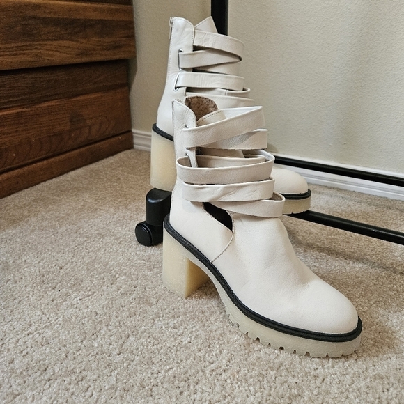 Free people Jesse Cutout Heeled Boots Size 38 /7 - Picture 9 of 9